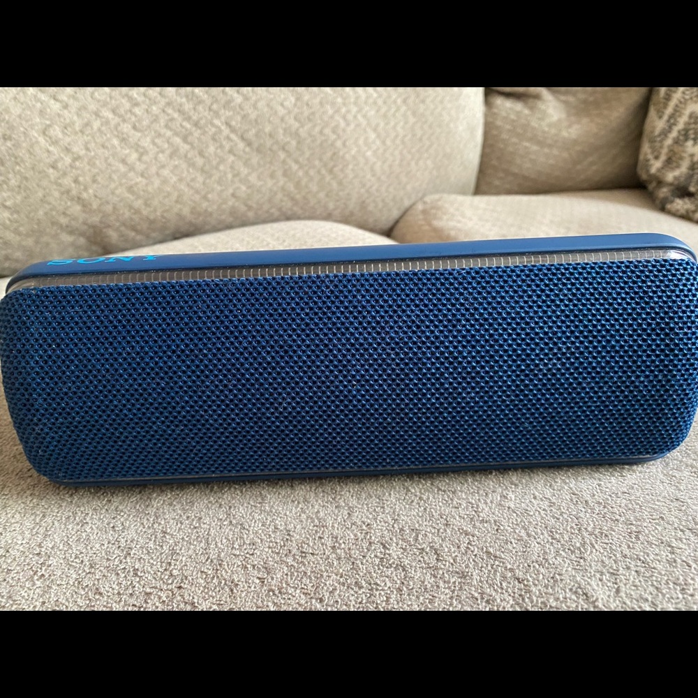 Sony XB32 Blutooth Speaker barely used